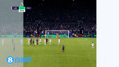 利物浦豪砸8700万镑求购争议前锋！59场37球，接班萨拉赫引发争议