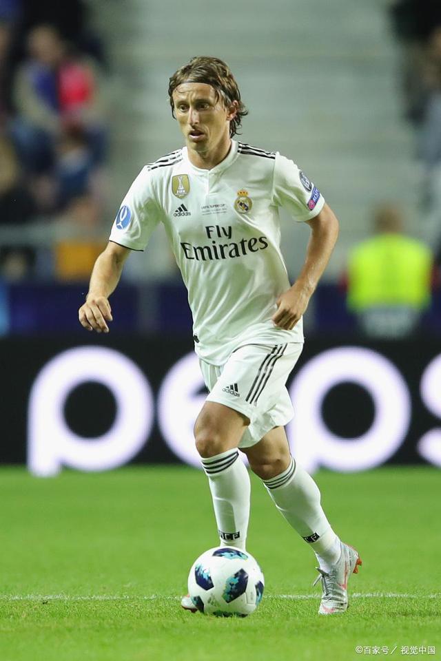 科贝：皇马部分球迷计划在伯纳乌外集合等待球队，并发出嘘声